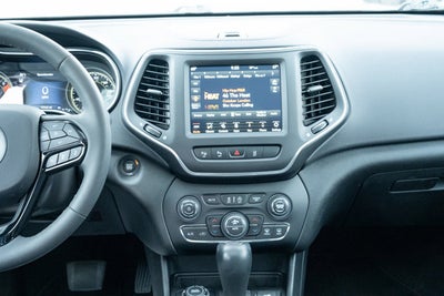 2023 Jeep Cherokee Altitude Lux 4x4