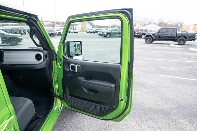 2025 Jeep Wrangler 4-Door Summit 4x4