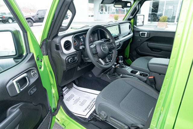 2025 Jeep Wrangler 4-Door Summit 4x4