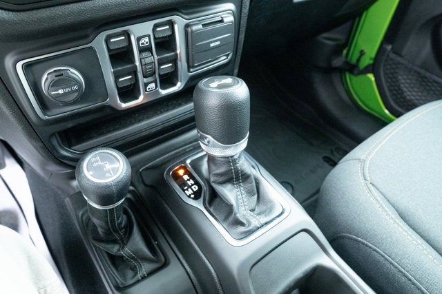 2025 Jeep Wrangler 4-Door Summit 4x4