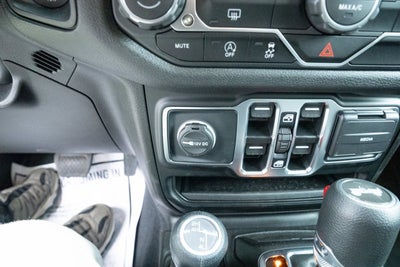 2025 Jeep Wrangler 4-Door Summit 4x4