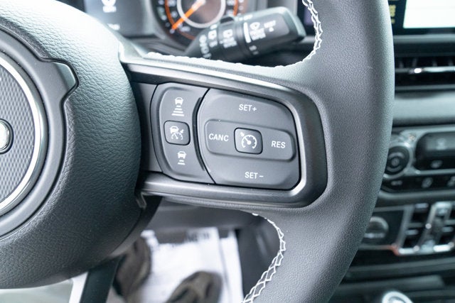 2025 Jeep Wrangler 4-Door Summit 4x4