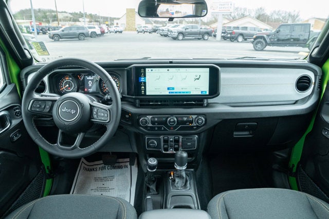 2025 Jeep Wrangler 4-Door Summit 4x4