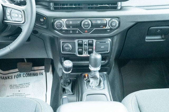 2025 Jeep Wrangler 4-Door Summit 4x4