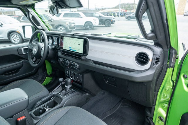 2025 Jeep Wrangler 4-Door Summit 4x4