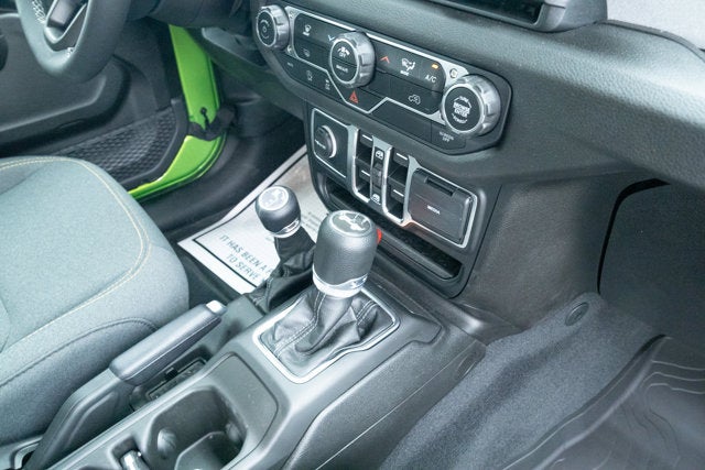 2025 Jeep Wrangler 4-Door Summit 4x4