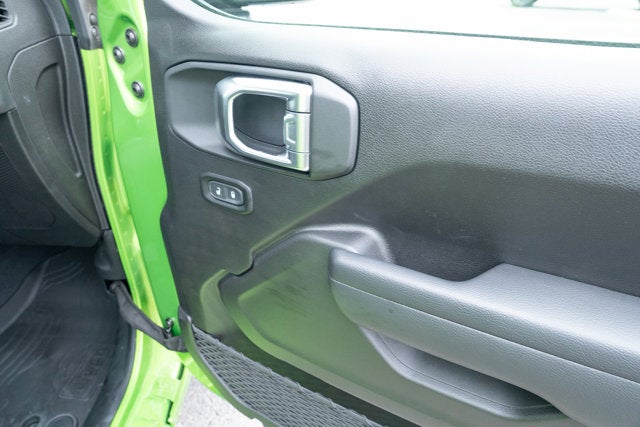 2025 Jeep Wrangler 4-Door Summit 4x4