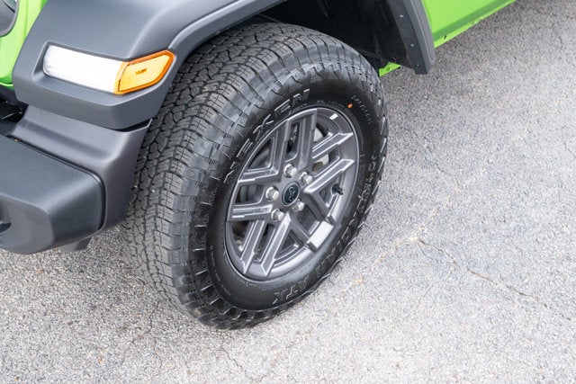 2025 Jeep Wrangler 4-Door Summit 4x4