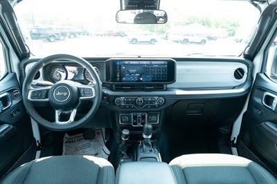 2025 Jeep Wrangler 4-Door Sahara 4x4