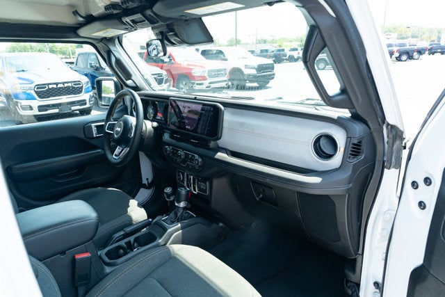 2025 Jeep Wrangler 4-Door Sahara 4x4