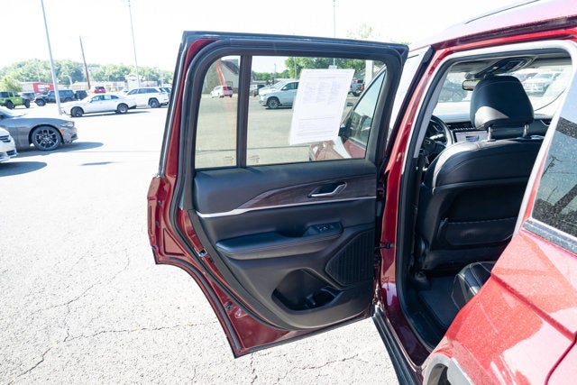 2023 Jeep Grand Cherokee Limited 4x2