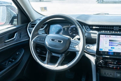 2023 Jeep Grand Cherokee Limited 4x2
