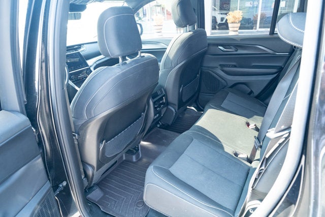 2025 Jeep Grand Cherokee Laredo X 4x4