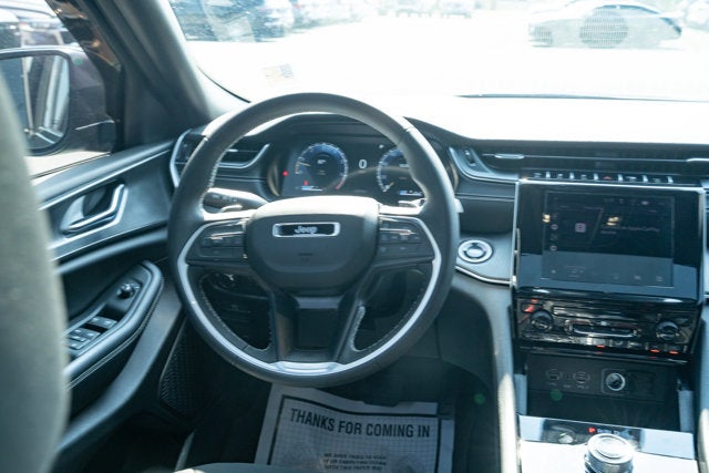 2025 Jeep Grand Cherokee Laredo X 4x4