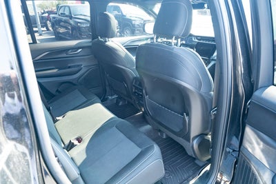 2025 Jeep Grand Cherokee Laredo X 4x4