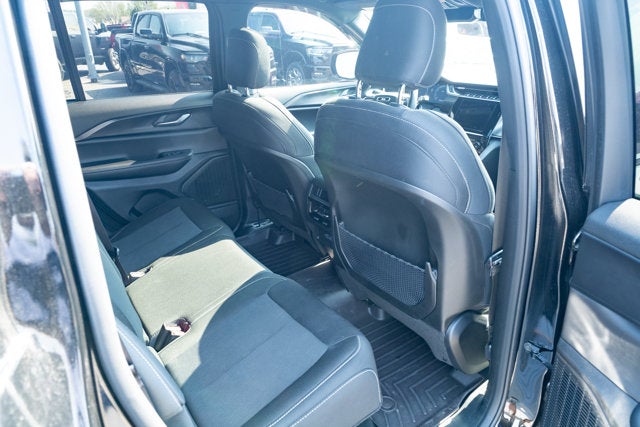 2025 Jeep Grand Cherokee Laredo X 4x4