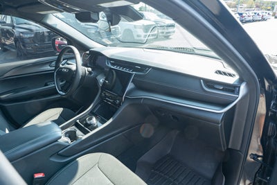2025 Jeep Grand Cherokee Laredo X 4x4