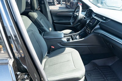 2025 Jeep Grand Cherokee Laredo X 4x4