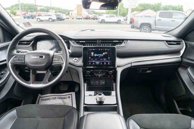 2025 Jeep Grand Cherokee Altitude 4x4