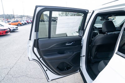 2026 Jeep Grand Cherokee GRAND CHEROKEE LAREDO X 4X4