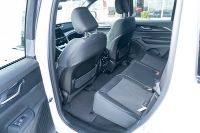 2026 Jeep Grand Cherokee GRAND CHEROKEE LAREDO X 4X4