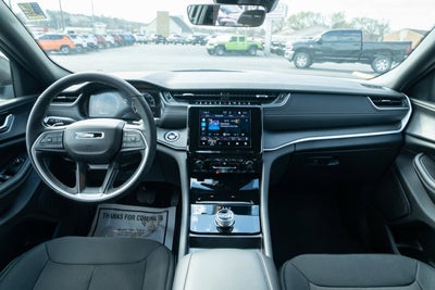 2026 Jeep Grand Cherokee GRAND CHEROKEE LAREDO X 4X4