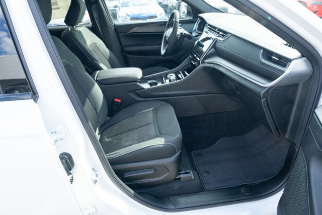 2026 Jeep Grand Cherokee GRAND CHEROKEE LAREDO X 4X4