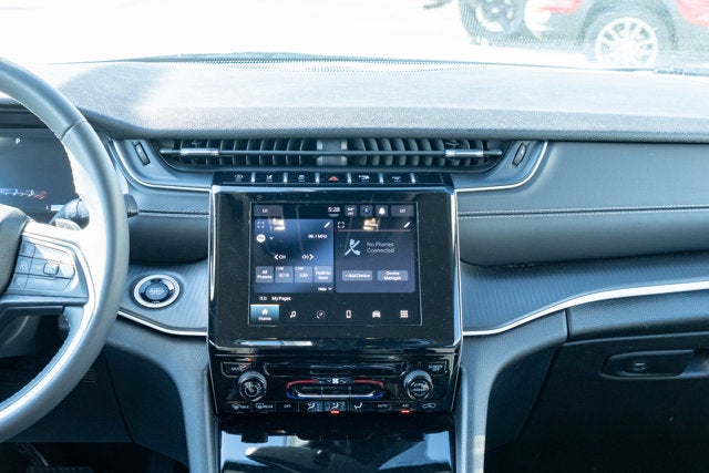 2024 Jeep Grand Cherokee Laredo 4x4