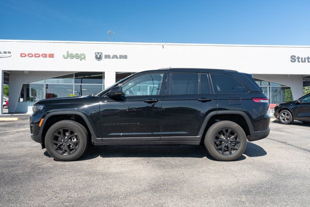 2025 Jeep Grand Cherokee Altitude 4x4