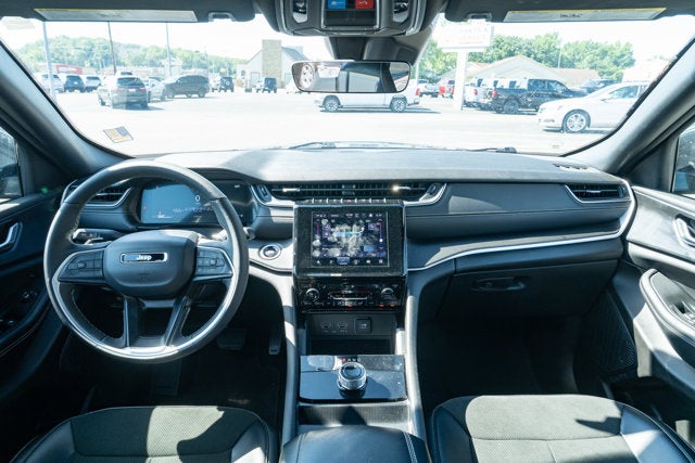2025 Jeep Grand Cherokee Altitude 4x4