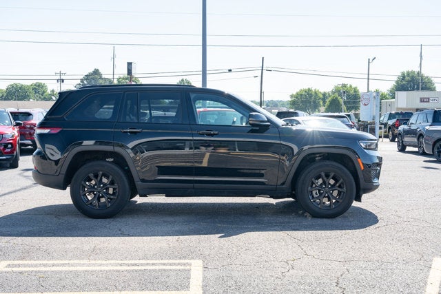 2025 Jeep Grand Cherokee Altitude 4x4