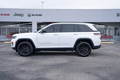 2025 Jeep Grand Cherokee Laredo X 4x4
