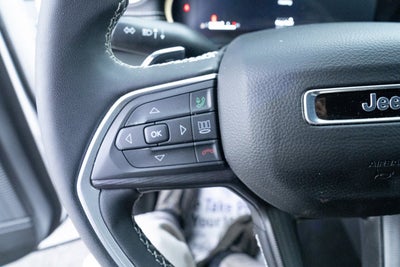 2025 Jeep Grand Cherokee Laredo X 4x4