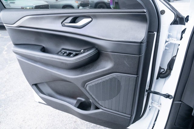 2025 Jeep Grand Cherokee Laredo X 4x4