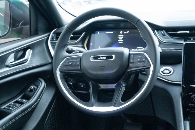 2025 Jeep Grand Cherokee Laredo X 4x4