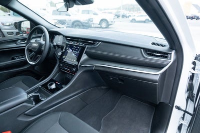 2025 Jeep Grand Cherokee Laredo X 4x4