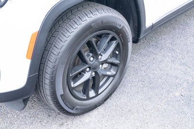 2025 Jeep Grand Cherokee Laredo X 4x4