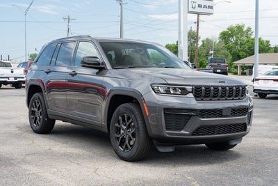 2026 Jeep Grand Cherokee GRAND CHEROKEE LAREDO ALTITUDE 4X4
