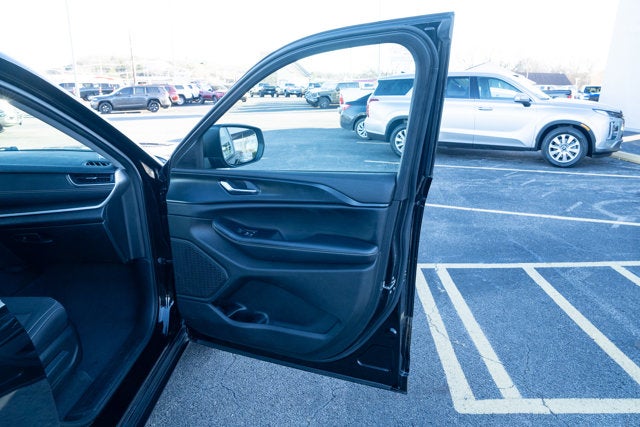 2023 Jeep Grand Cherokee L Laredo 4x4