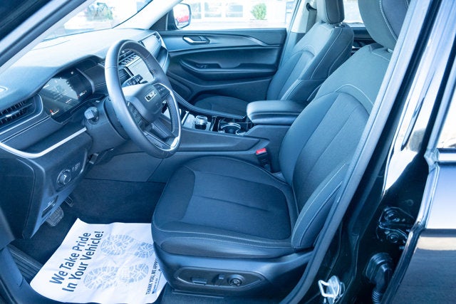 2023 Jeep Grand Cherokee L Laredo 4x4