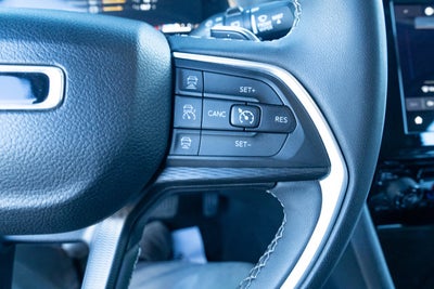 2023 Jeep Grand Cherokee L Laredo 4x4