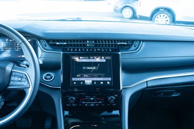 2023 Jeep Grand Cherokee L Laredo 4x4