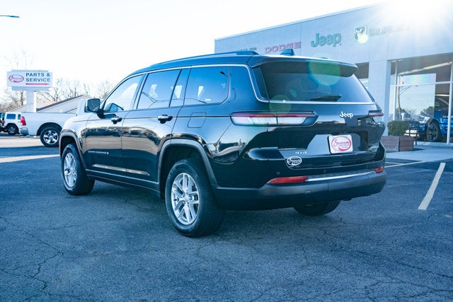 2023 Jeep Grand Cherokee L Laredo 4x4