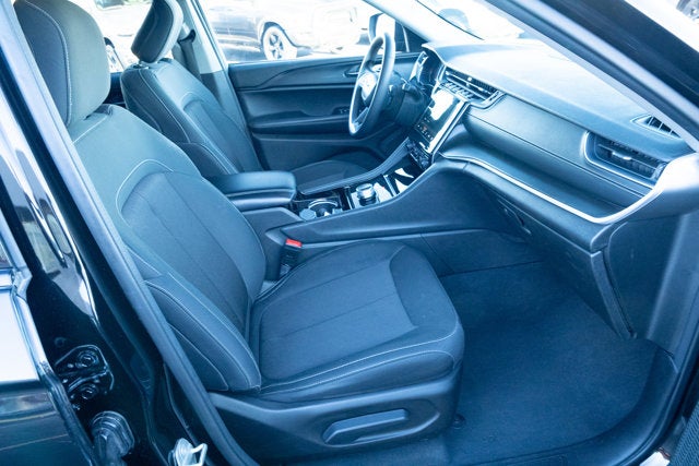 2023 Jeep Grand Cherokee L Laredo 4x4