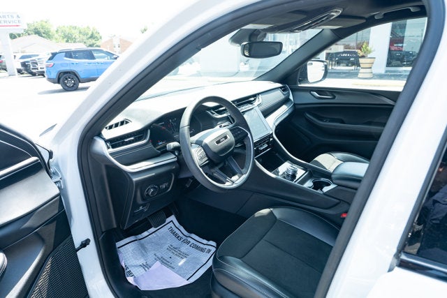 2024 Jeep Grand Cherokee L Altitude X 4x4