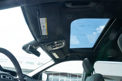 2025 Jeep Grand Cherokee GRAND CHEROKEE L LAREDO X 4X4