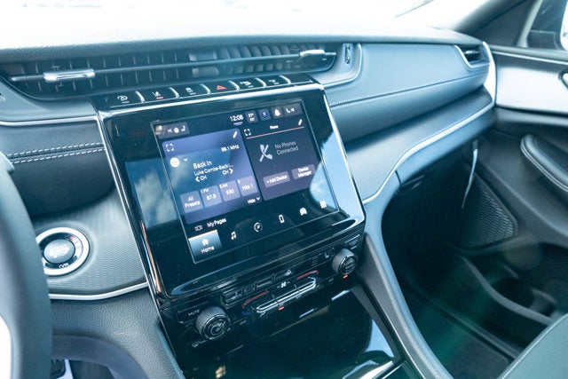 2025 Jeep Grand Cherokee GRAND CHEROKEE L LAREDO X 4X4