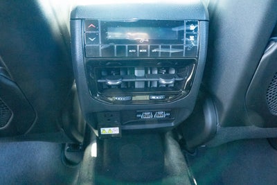 2025 Jeep Grand Cherokee GRAND CHEROKEE L LAREDO X 4X4