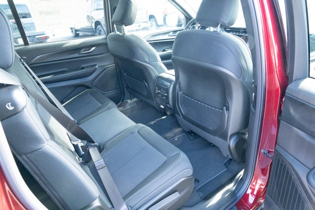 2025 Jeep Grand Cherokee GRAND CHEROKEE L LAREDO X 4X4