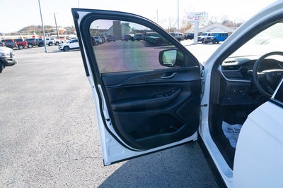 2025 Jeep Grand Cherokee GRAND CHEROKEE L LAREDO X 4X4